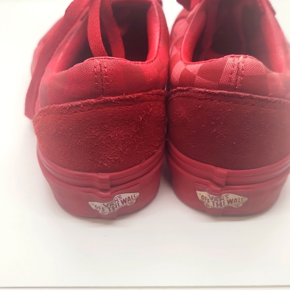 VANS - Picture 3 of 5